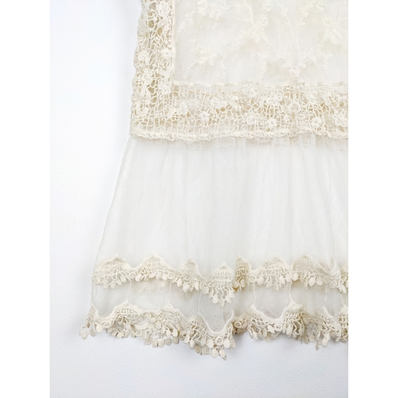 MED - Dreamers Lace and Crochet Sheer Tank Top - Picture 3 of 7